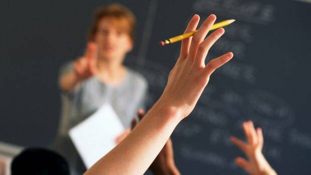 Teachers stop work to vote on new salaries offer
