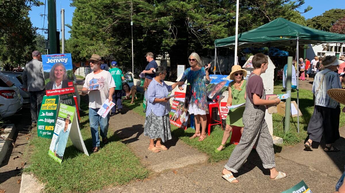 People heading to vote at Anglican Church Hall, Bellingen. Photo: Janene Carey