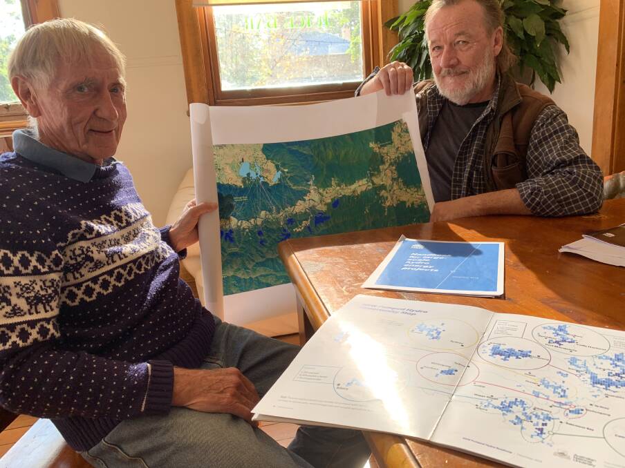 Leif Lemke and Craig Nelson from the Orama River Care Association, a group dedicated to the restoration of the Riparian areas of the Upper Bellinger River, with the documentation on pumped hydro