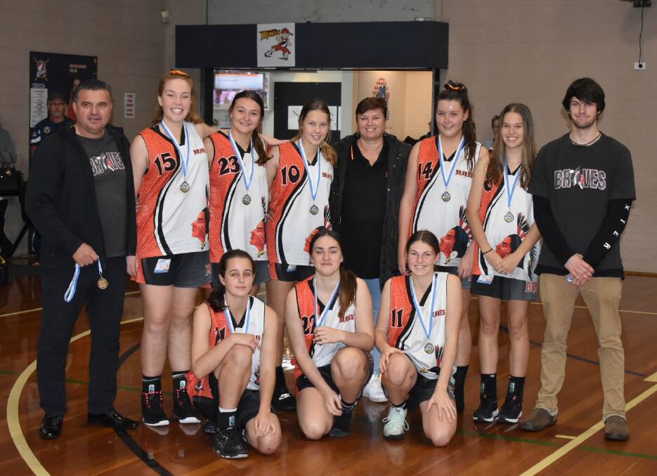 CCL Winners 16s Girls. Back - Shane Dunlop, Grace Moran, Sydney Stroud, Madison Howarth, Kerry Howarth (Manager), Jess Cumming ,Karlee Howarth, Will Bowden (Assistant Coach). Front - Bella O’Donnell, Kaylah Thompson, Kelly Bowden