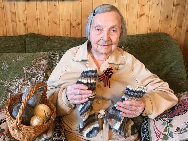 War veteran Zinaida Korneva, 97, is fundraising for families of health workers who died of COVID-19.