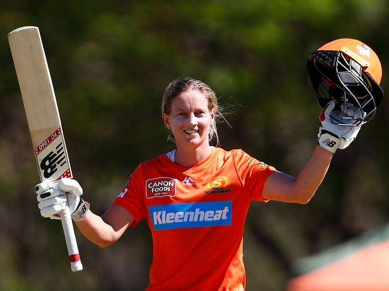 Scorchers opener Meg Lanning smashed 101 off 67 balls against the Hurricanes in Perth.