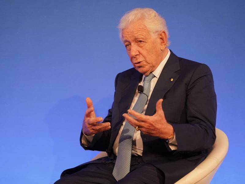 Sir Frank Lowy says Australia should focus more on the opportunities provided by immigration.