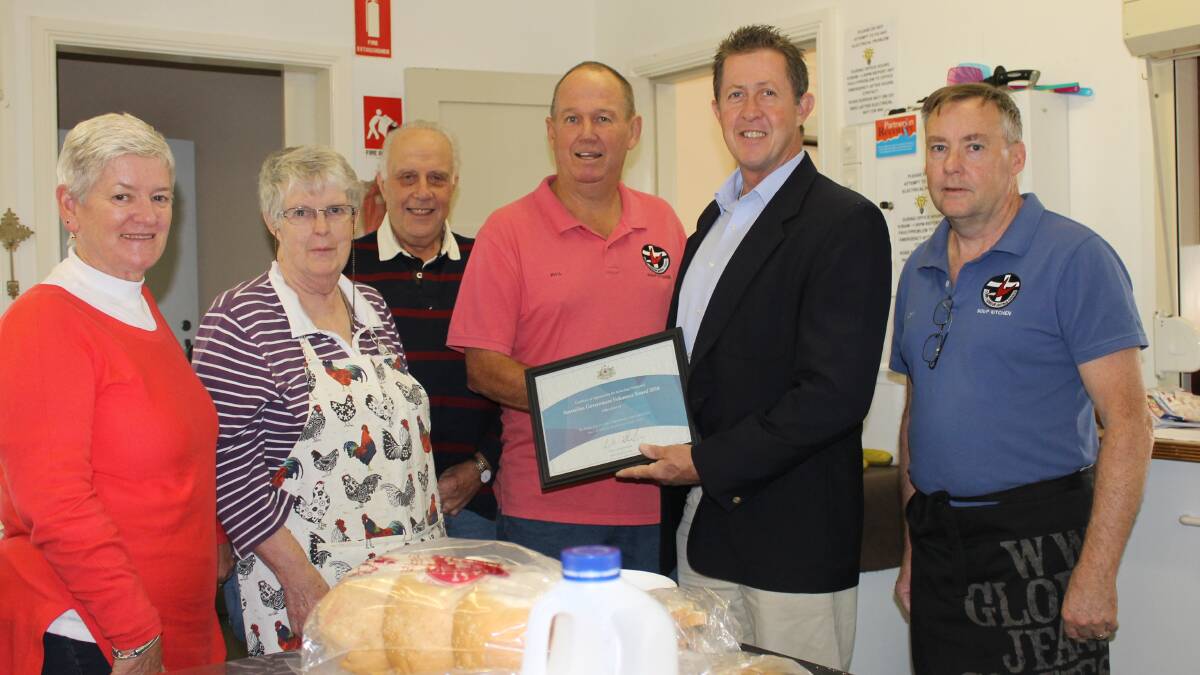 Phil Crofts with Luke Hartsuyker and Uniting Church Soup Kitchen Volunteers.
